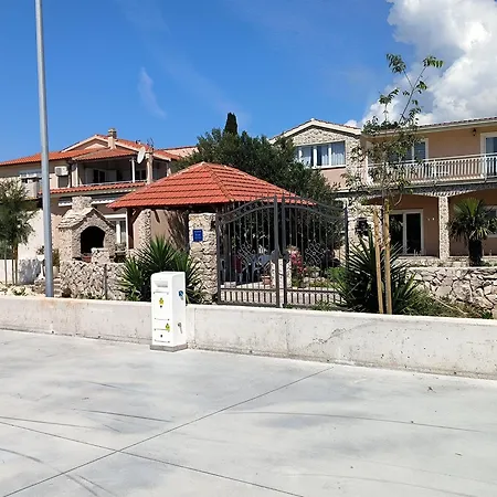 Merica Villa *